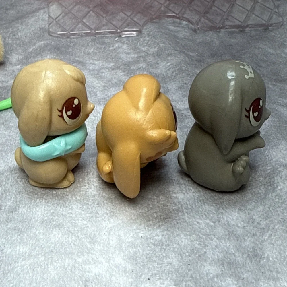 Little Live Pets Mama Surprise Minis Flocked Bunny Rabbit Babies Hutch Moose Toy